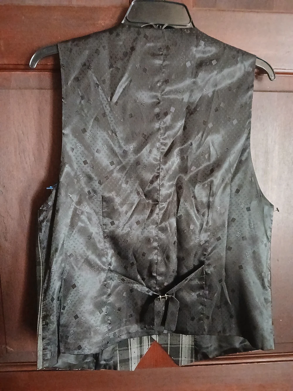 Barabas Men’s NWT Black & Gray Plaid Vest Size S Subtle Rhinestone Detailing